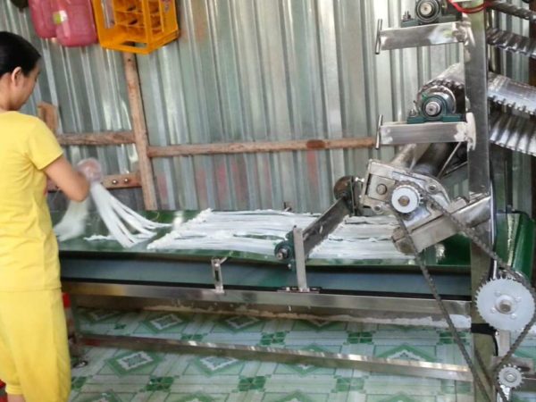 Máy làm mì quảng 200 kg/h